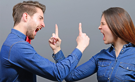 couple-fighting couple shouting at each other