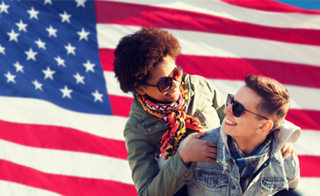 couple-flag couple with US flag